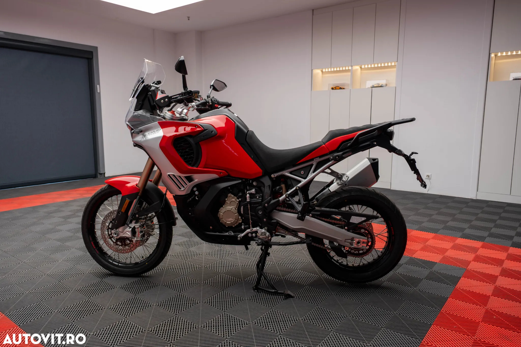 MV AGUSTA Enduro Veloce EAS - 9