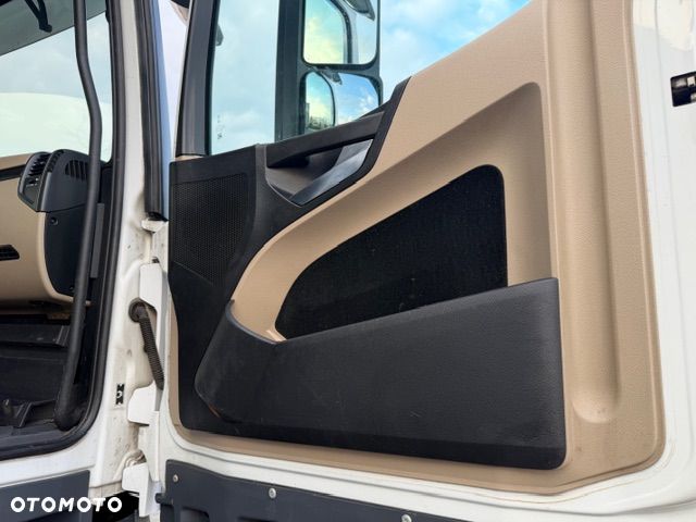 Mercedes-Benz 1845 - 11