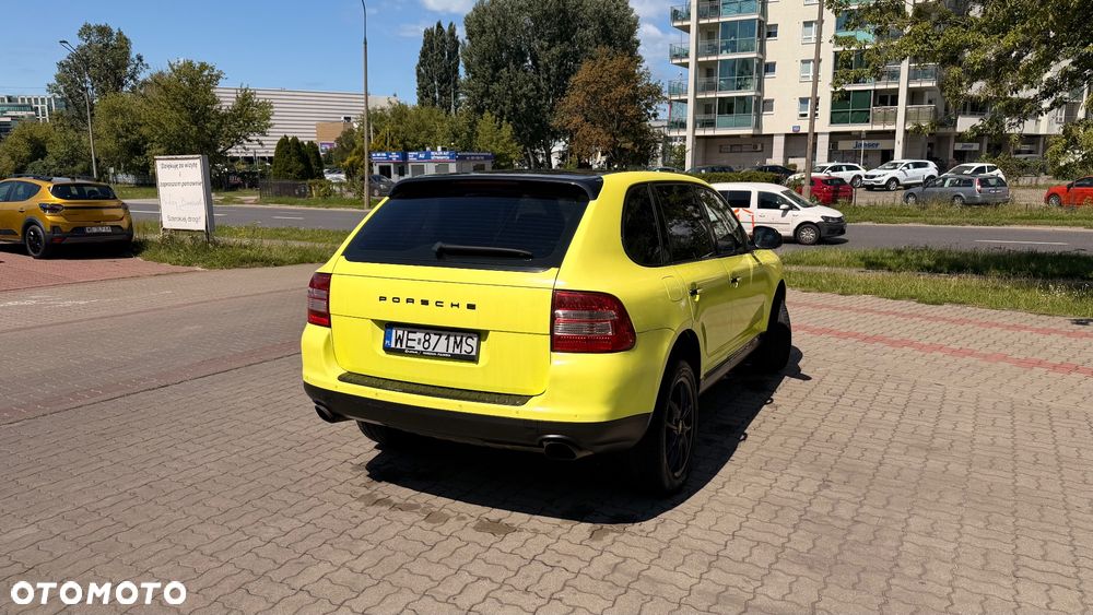 Porsche Cayenne - 5