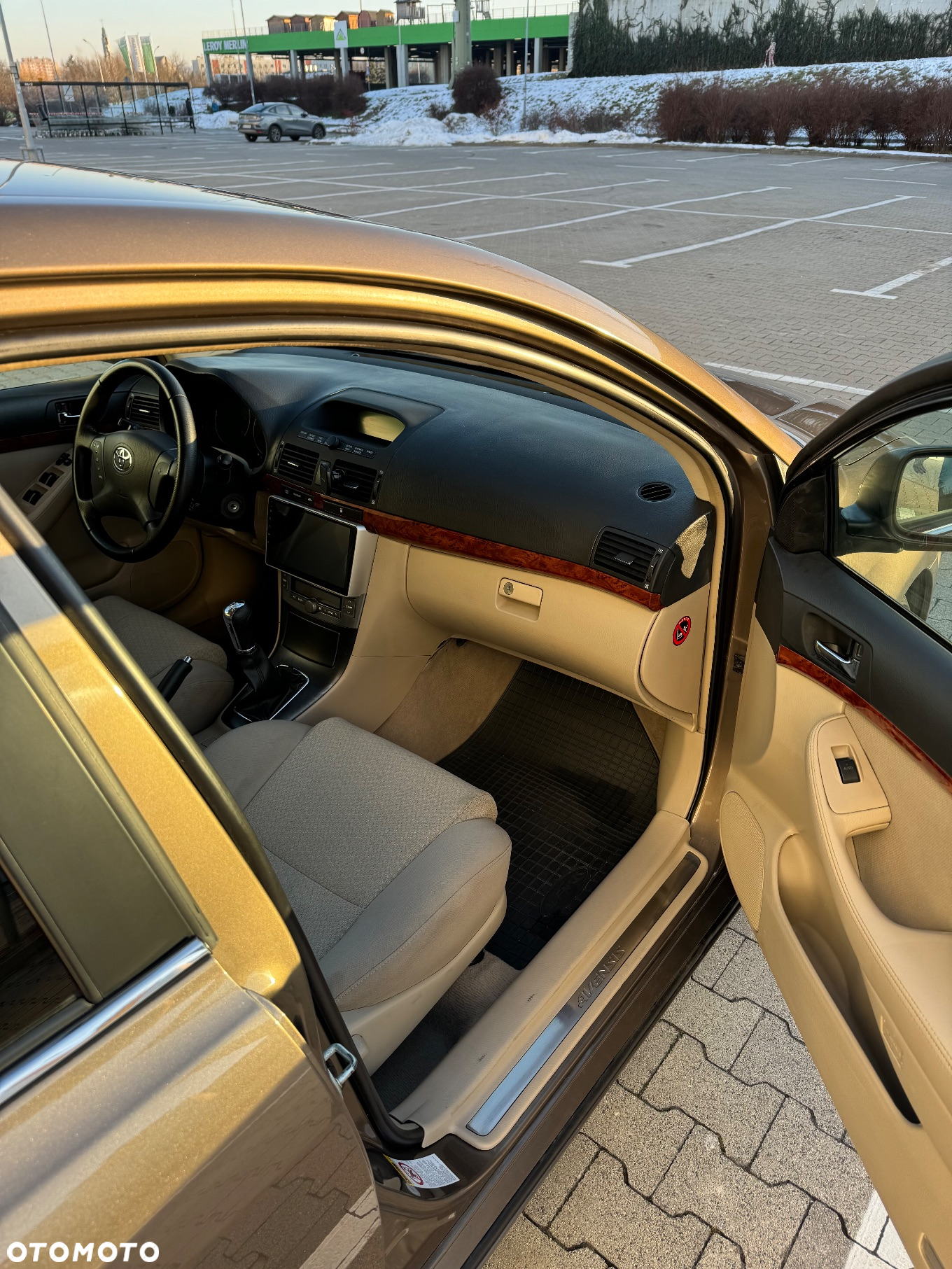 Toyota Avensis 2.0 D-4D High - 10