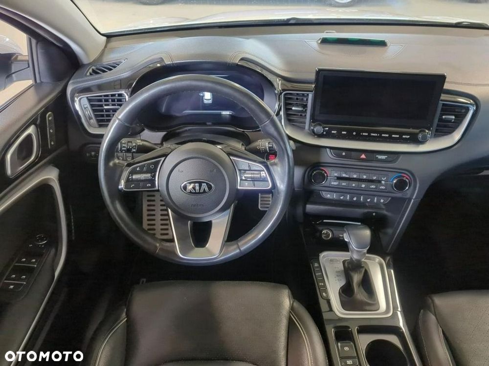 Kia Ceed - 6