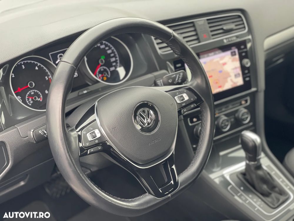 Volkswagen Golf 1.6 TDI SCR DSG Comfortline - 8