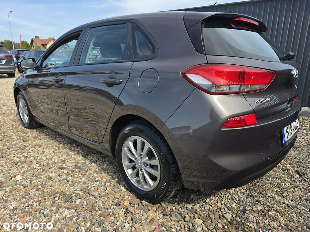 Hyundai i30 1.4 Trend - 9