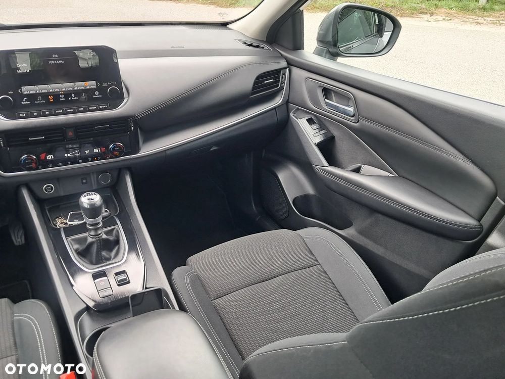 Nissan Qashqai 1.3 DIG-T AKARI - 19