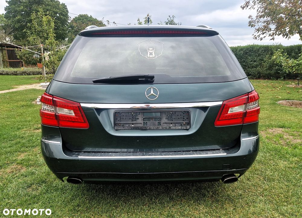 Mercedes-Benz Klasa E 350 CDI DPF BlueEFFICIENCY 7G-TRONIC Avantgarde - 27