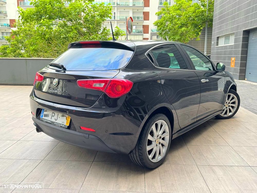 Alfa Romeo Giulietta 1.6 JTDM Distinctive - 6
