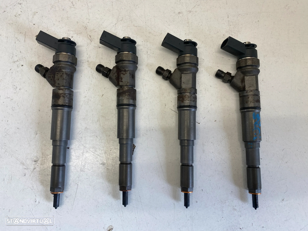 Injetores BMW 1/3/5 E8X/E9X/E6X 2.0 REF: 7793836