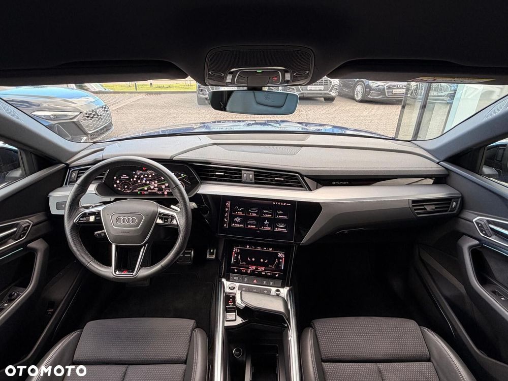 Audi Q8 Sportback e-tron - 23