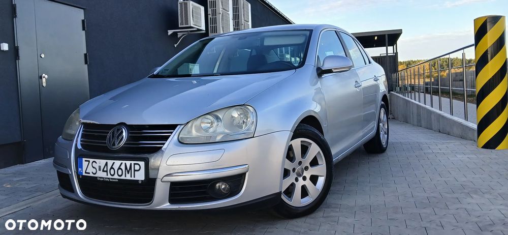 Volkswagen Jetta 1.9 TDI Comfortline - 21