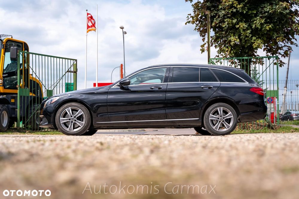 Mercedes-Benz Klasa C 300 9G-TRONIC - 6