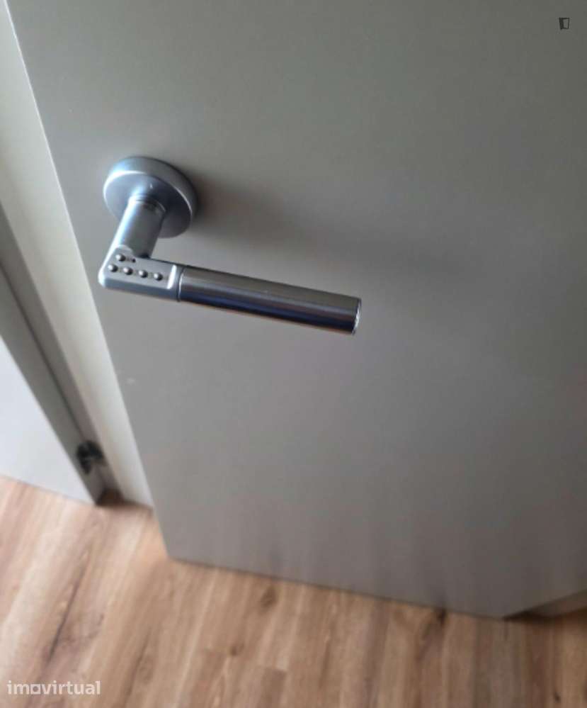 Quarto - localizado em Leça do Balio Porto - Grande imagem: 3/14