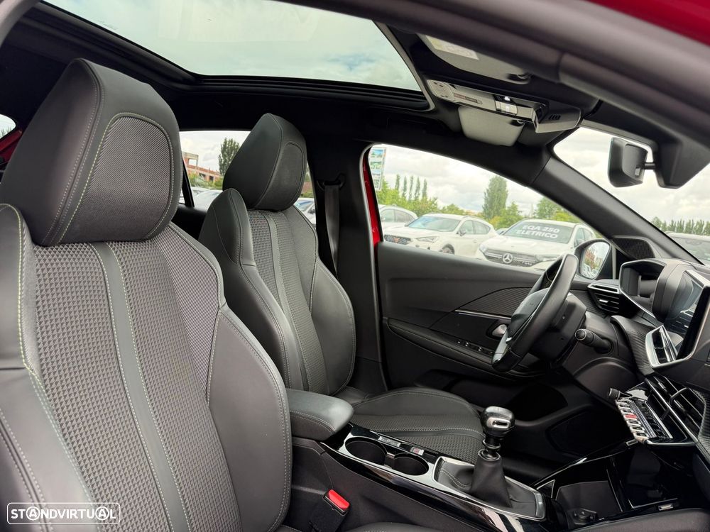 Peugeot 208 1.2 PureTech GT Line - 13