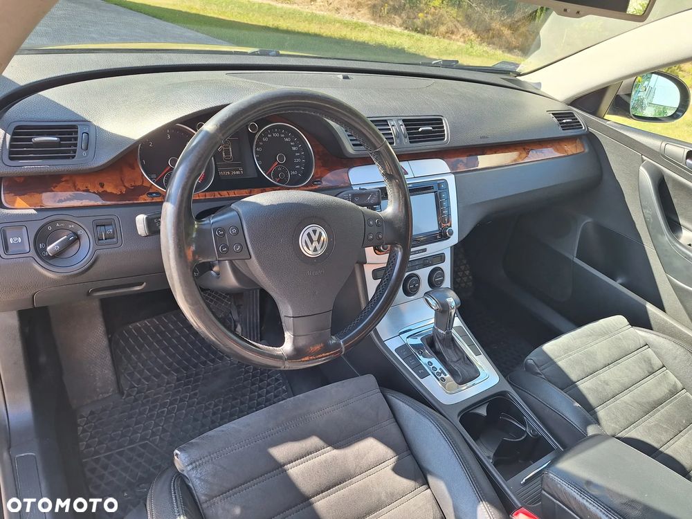 Volkswagen Passat 2.0 TDI Highline DSG - 12