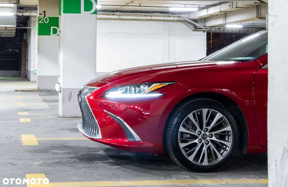 Lexus ES - 7