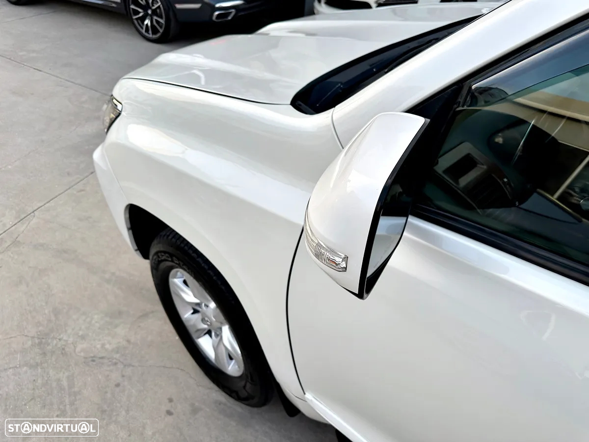 Toyota Land Cruiser Prado - 52
