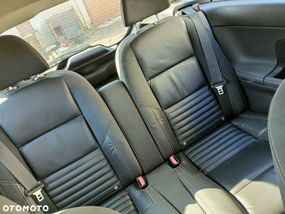 Volvo C30 D2 R-Design - 15