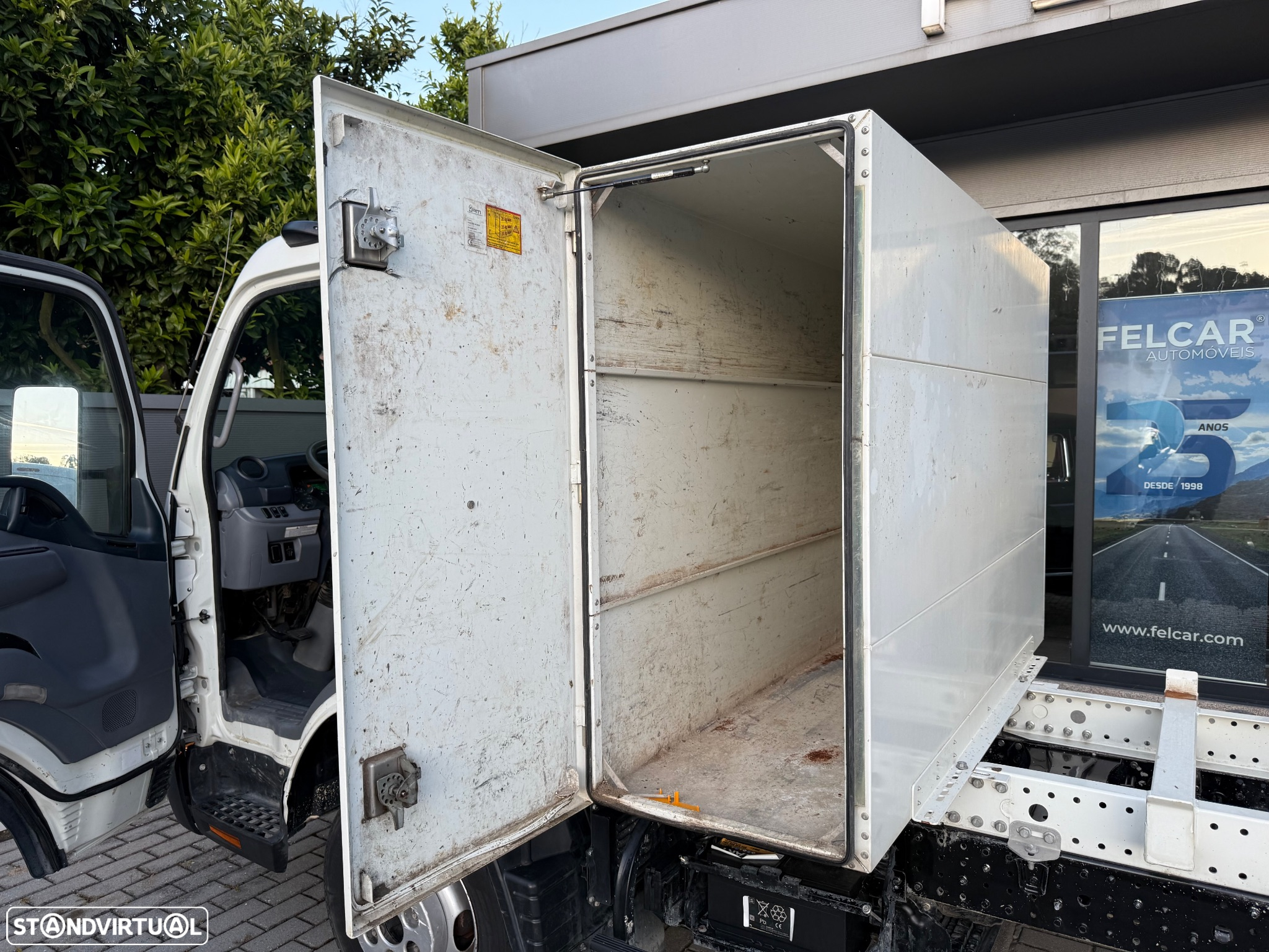 Mitsubishi Fuso Canter 3C15 - 14