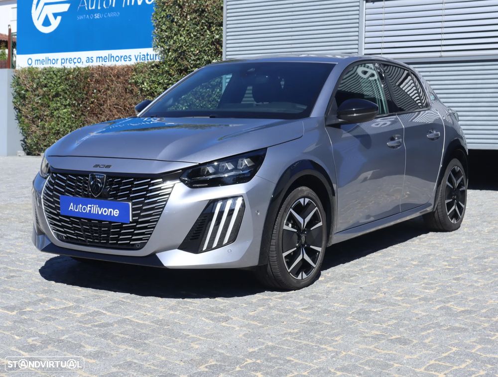 Peugeot e-208 GT - 12
