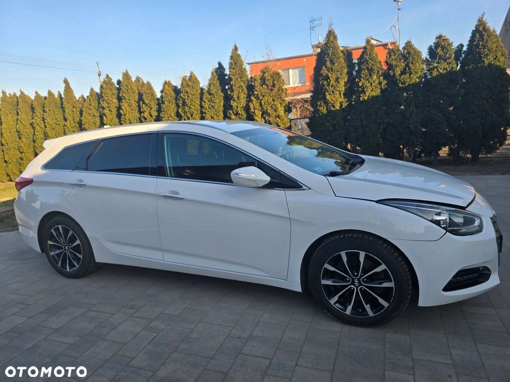 Hyundai i40 Kombi 1.7 CRDi DCT Style - 4