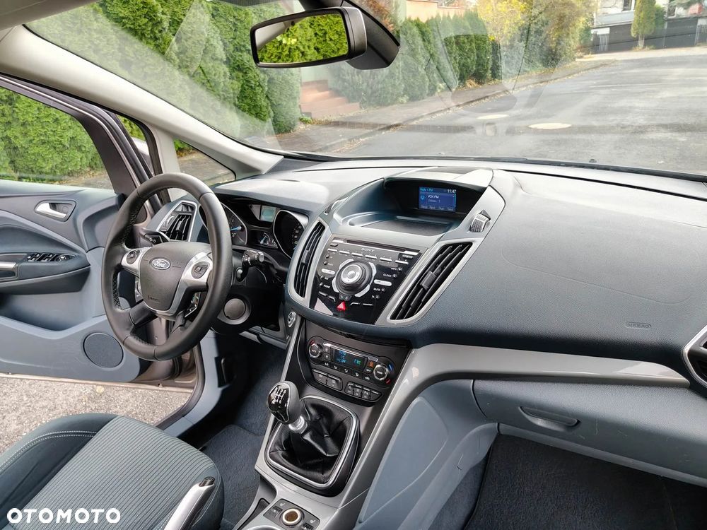 Ford Grand C-MAX Titanium - 24