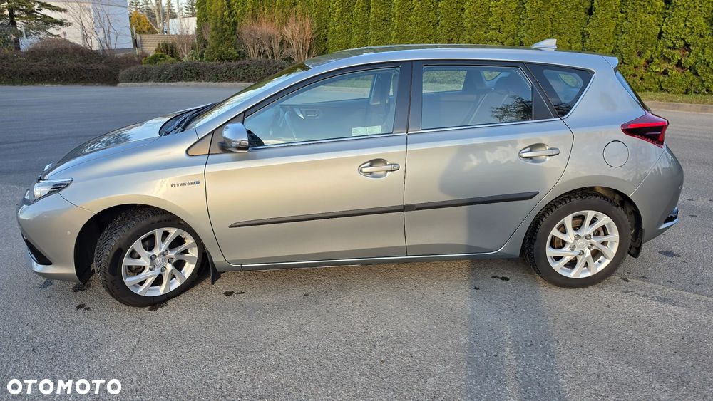Toyota Auris Hybrid 135 Premium - 6