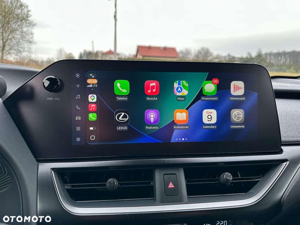 Lexus UX - 12