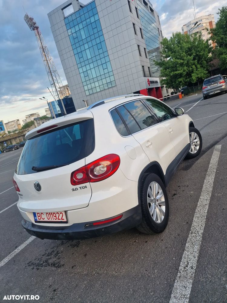 Volkswagen Tiguan - 5