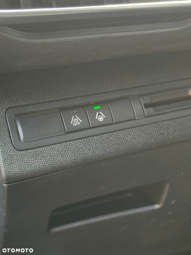 Peugeot 3008 BlueHDi 130 Stop & Start EAT8 GT - 19