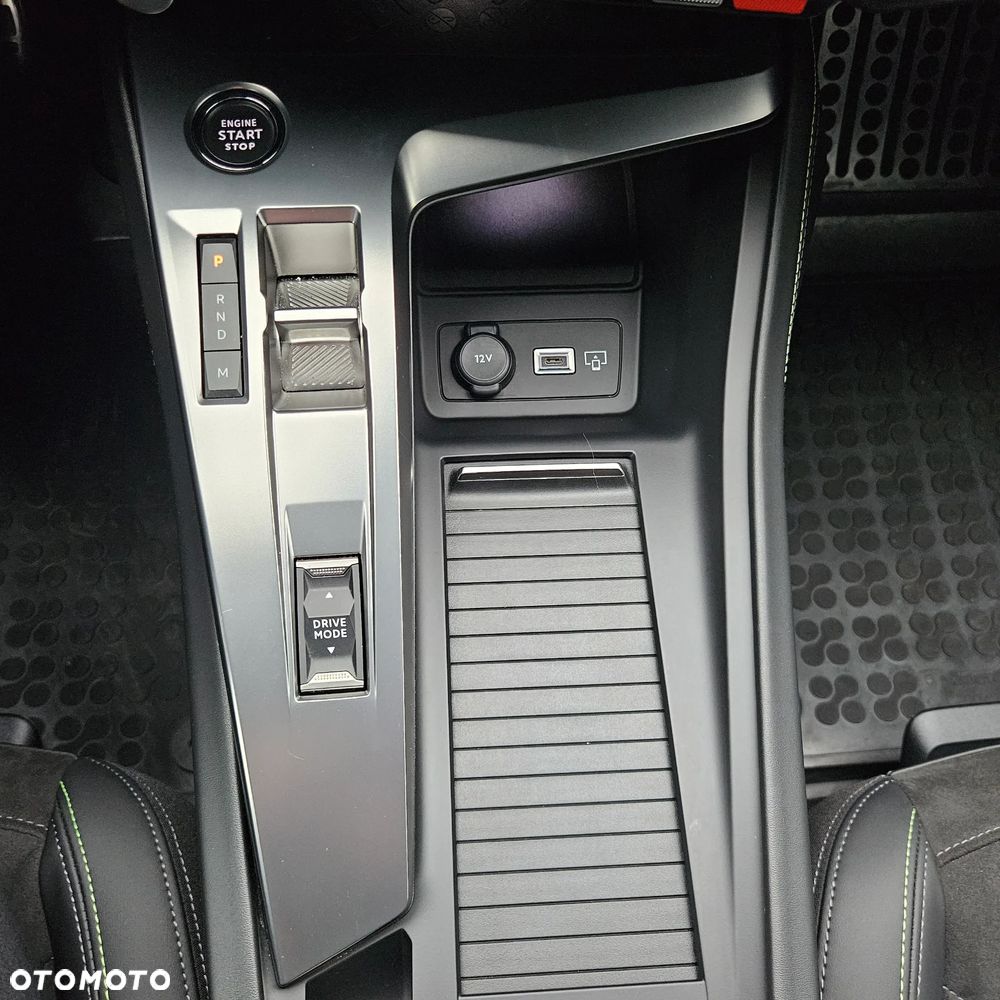 Peugeot 308 1.2 PureTech GT S&S EAT8 - 24