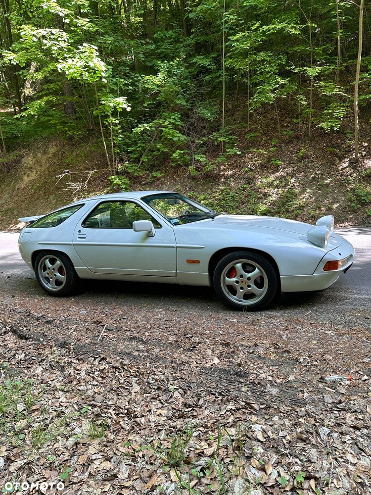 Porsche 928 S4 - 2