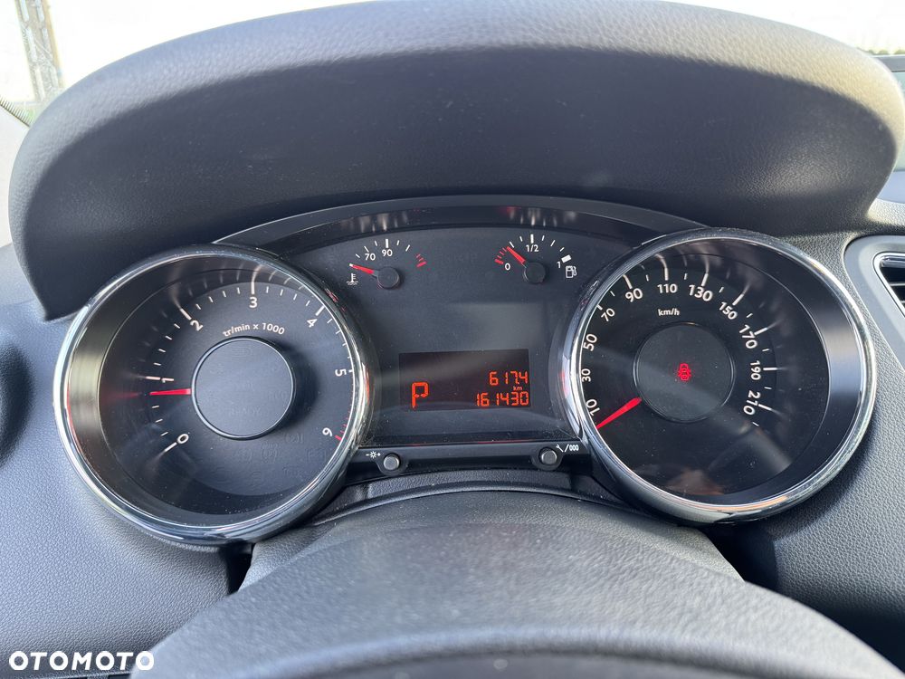 Peugeot 5008 1.6 BlueHDi Style 7os - 6