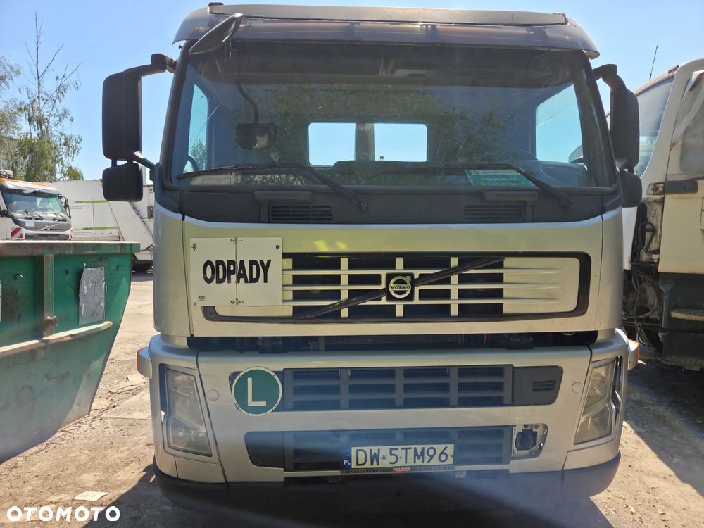 Volvo FM 330 - 2