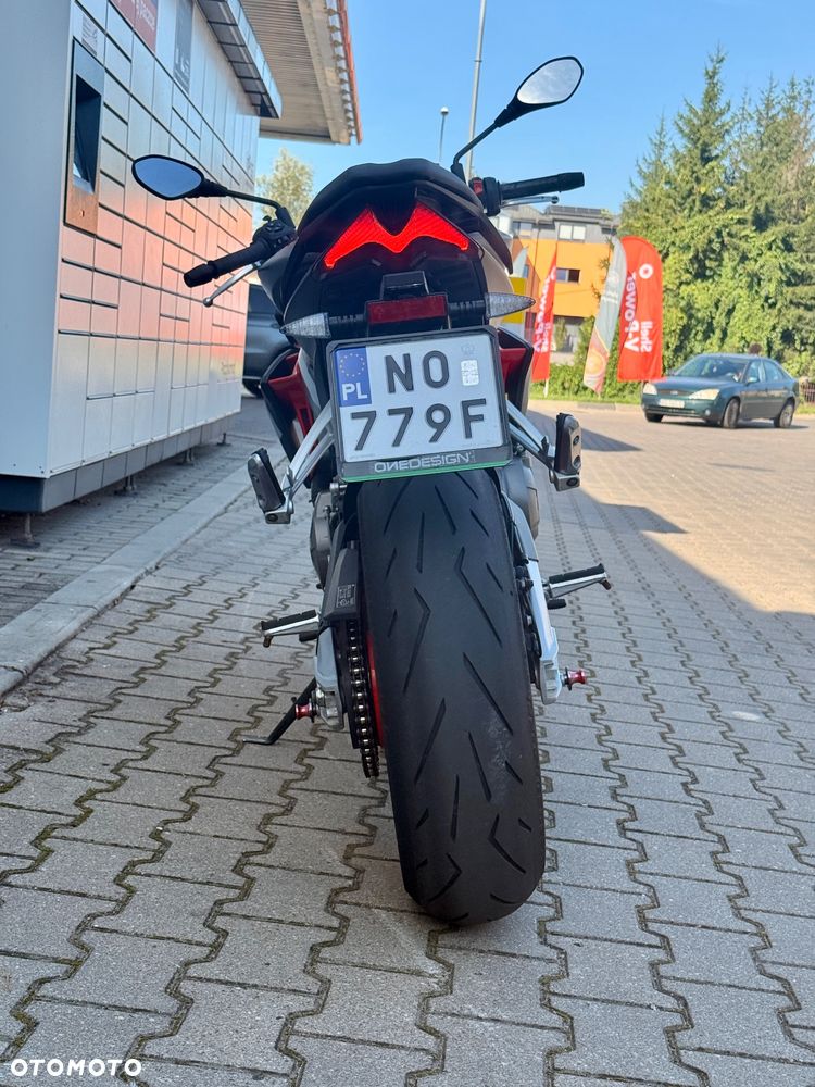 Aprilia Tuono - 3