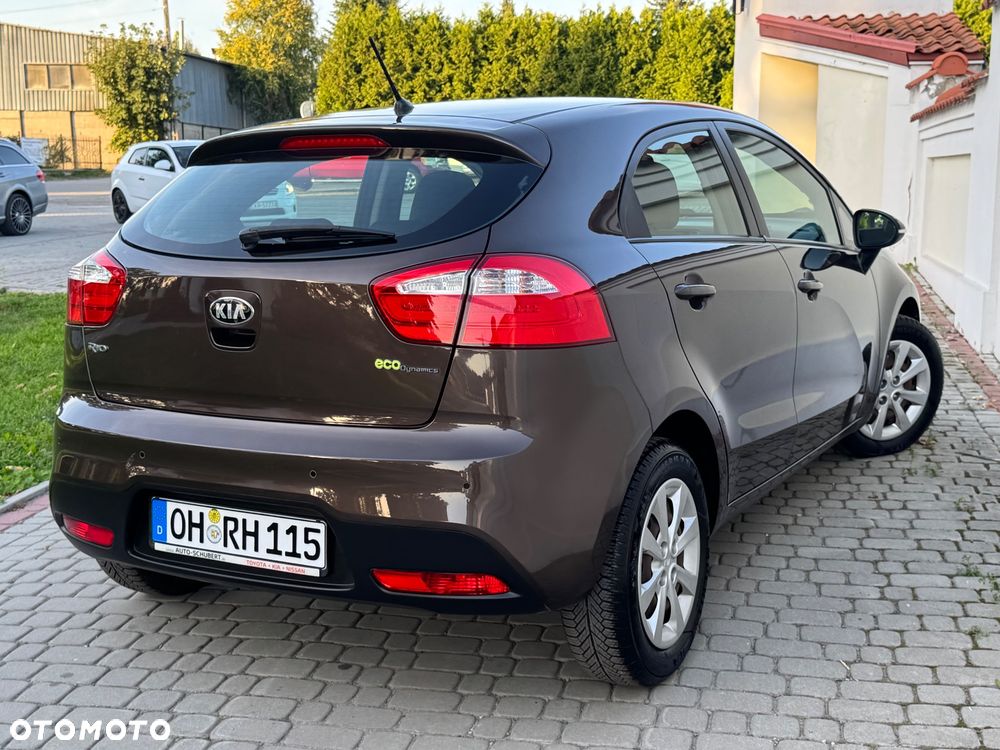Kia Rio - 6