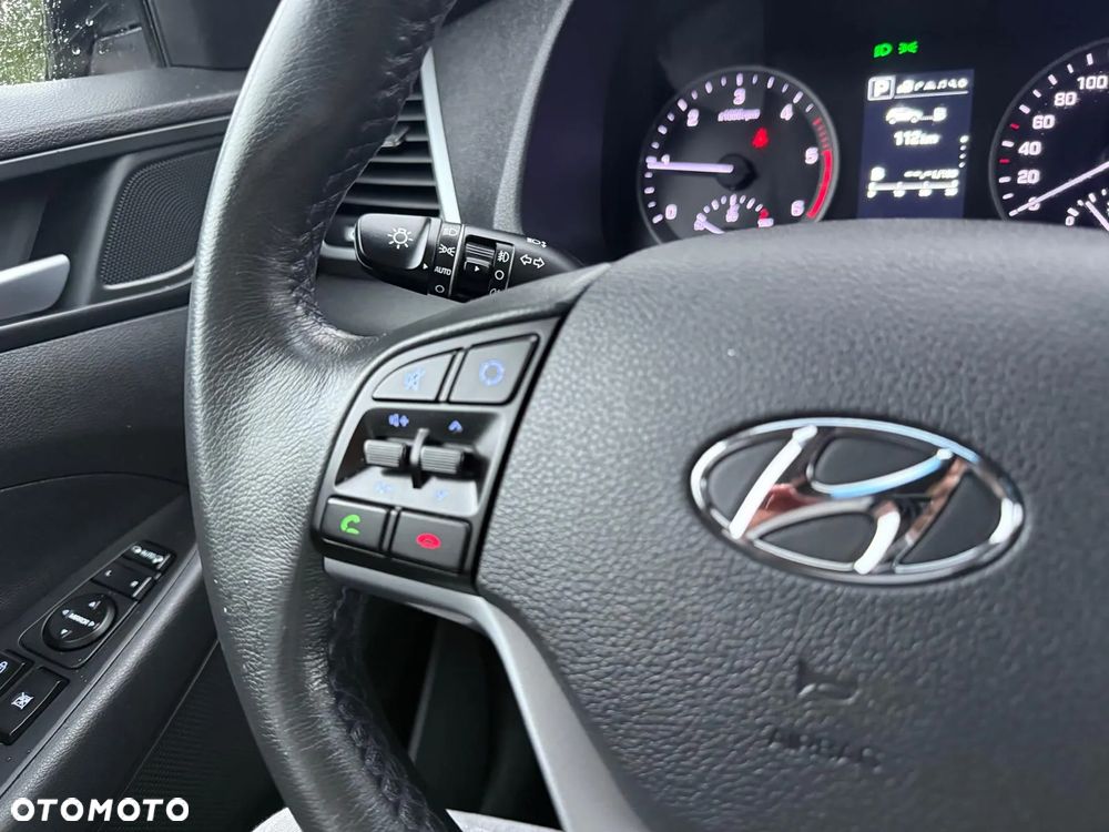 Hyundai Tucson 2.0 CRDi 4WD Automatik Style - 23