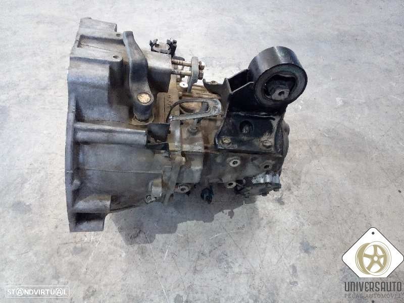 CAIXA VELOCIDADES NISSAN PRIMERA HATCHBACK 2001 - 2