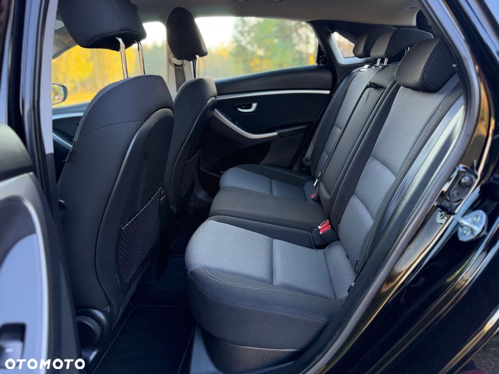 Hyundai i30 i30cw 1.6 CRDi Trend - 19