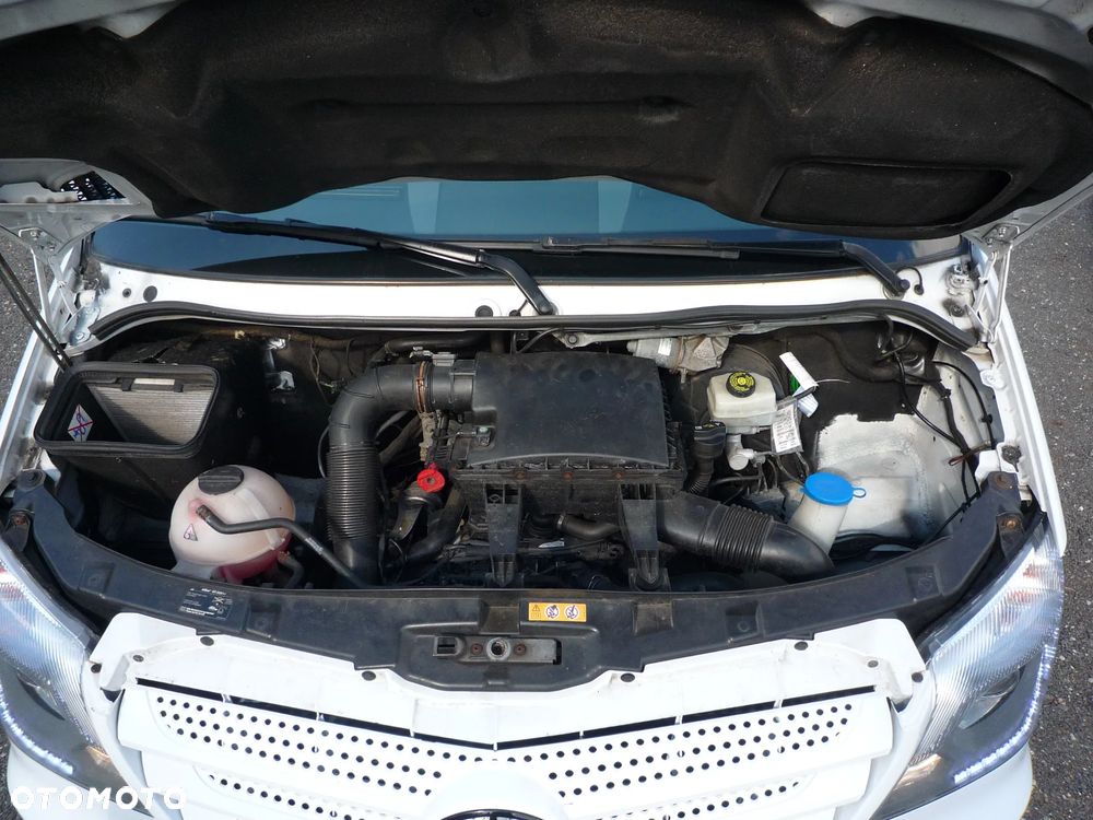 Mercedes-Benz Sprinter - 32