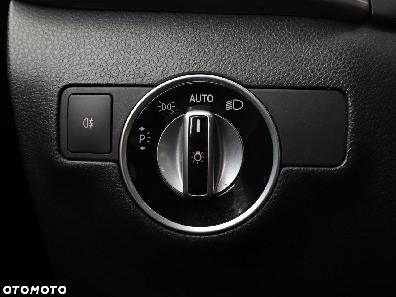 Mercedes-Benz Klasa B 180 CDI 7G-DCT - 36