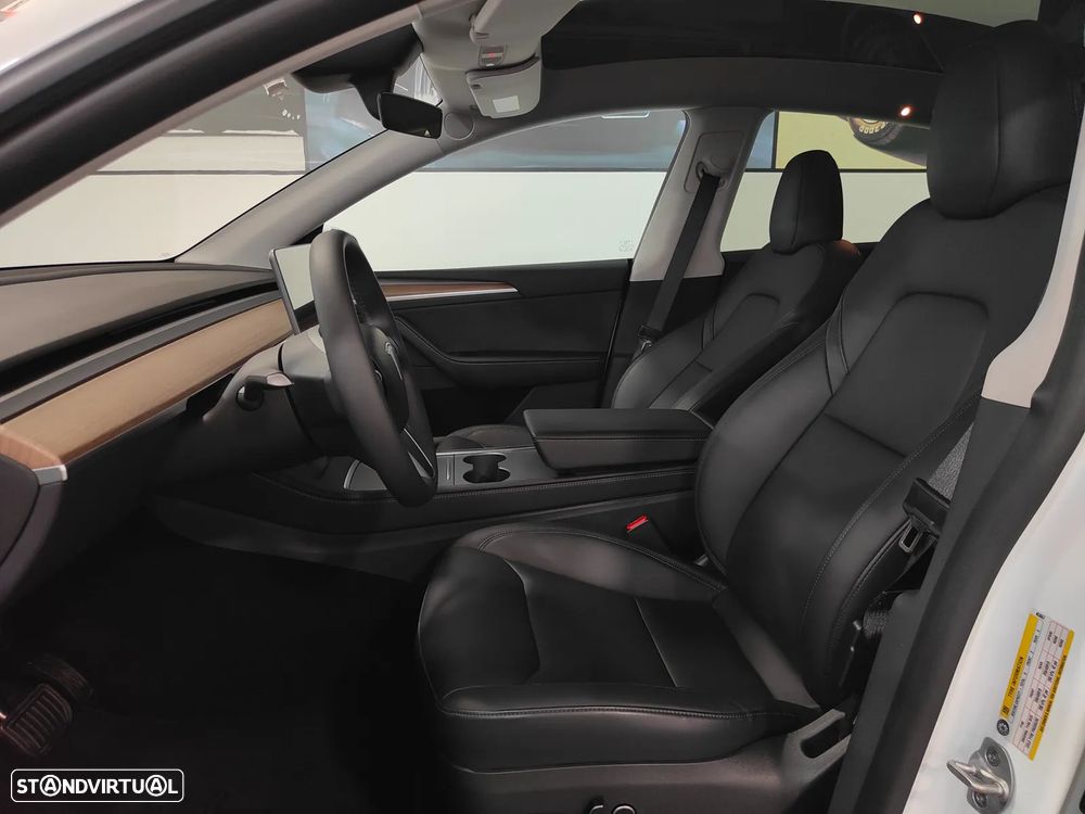 Tesla Model Y Tração Traseira - 33