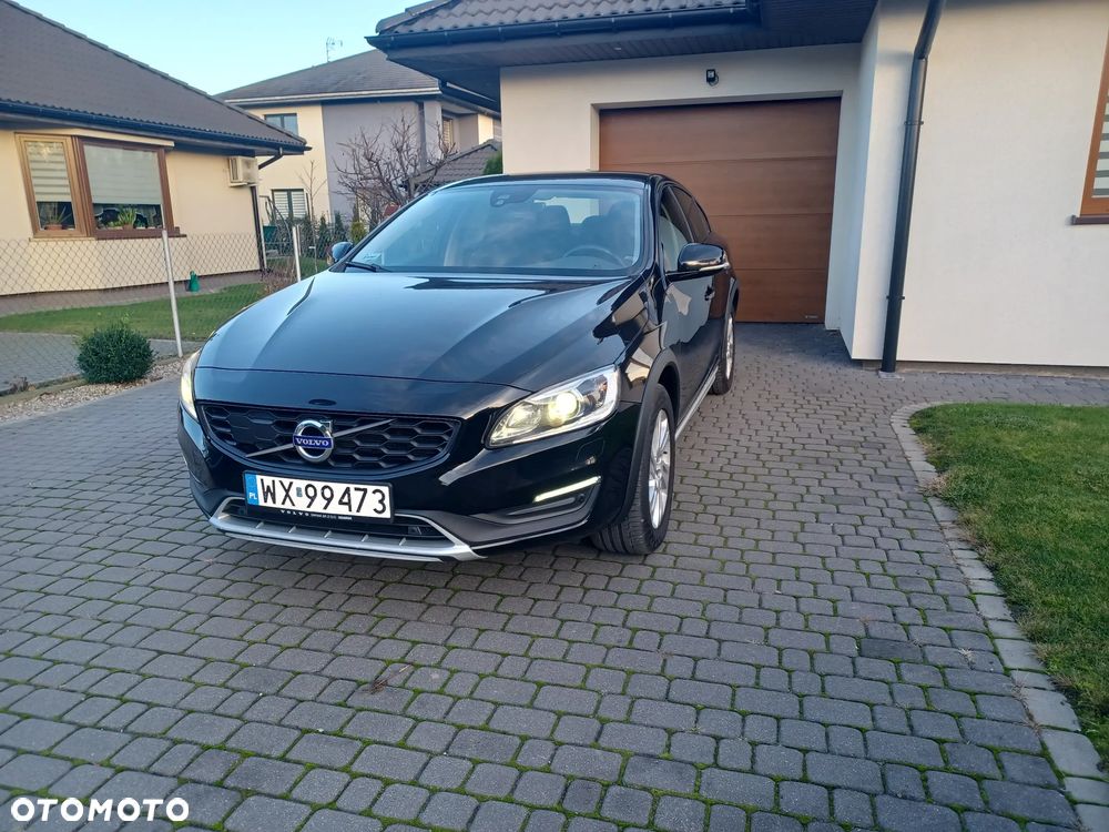 Volvo S60 Cross Country T5 AWD Momentum - 1