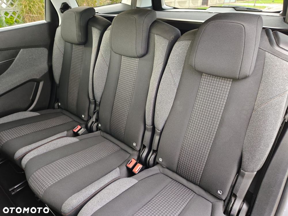 Peugeot 5008 - 21