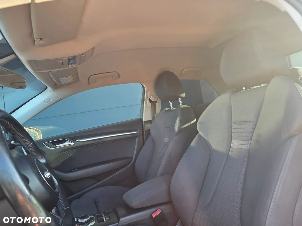 Audi A3 3-drzwiowe 1.4 TFSI Ambition - 24