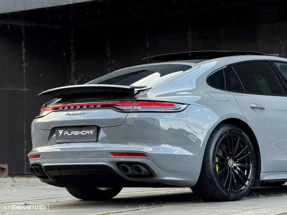 Porsche Panamera 4 E-Hybrid Platinum Edition com PDLS - 40