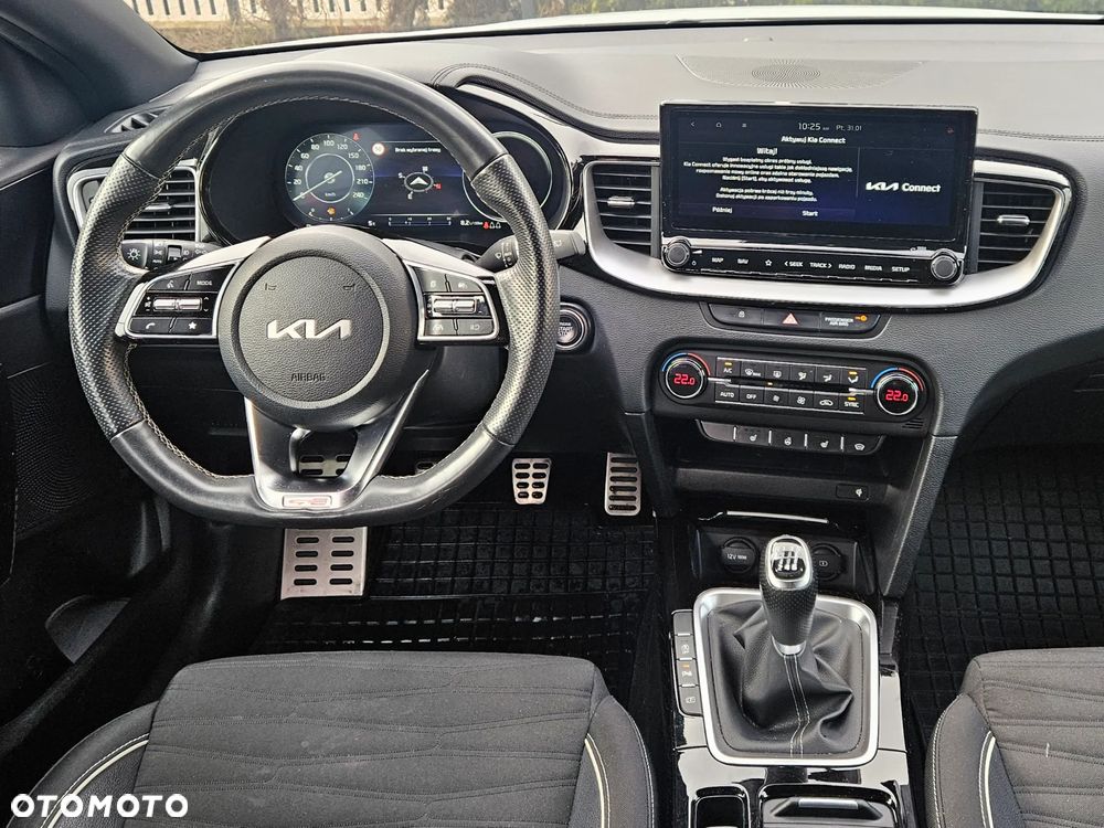 Kia ProCeed - 10