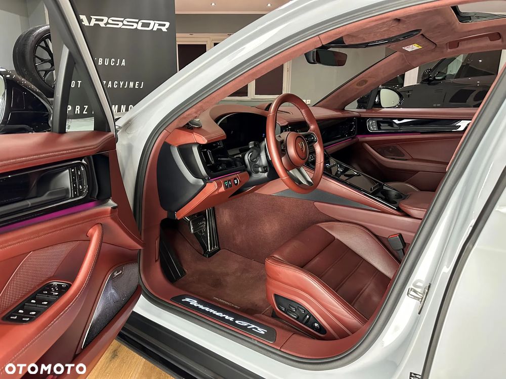 Porsche Panamera - 33
