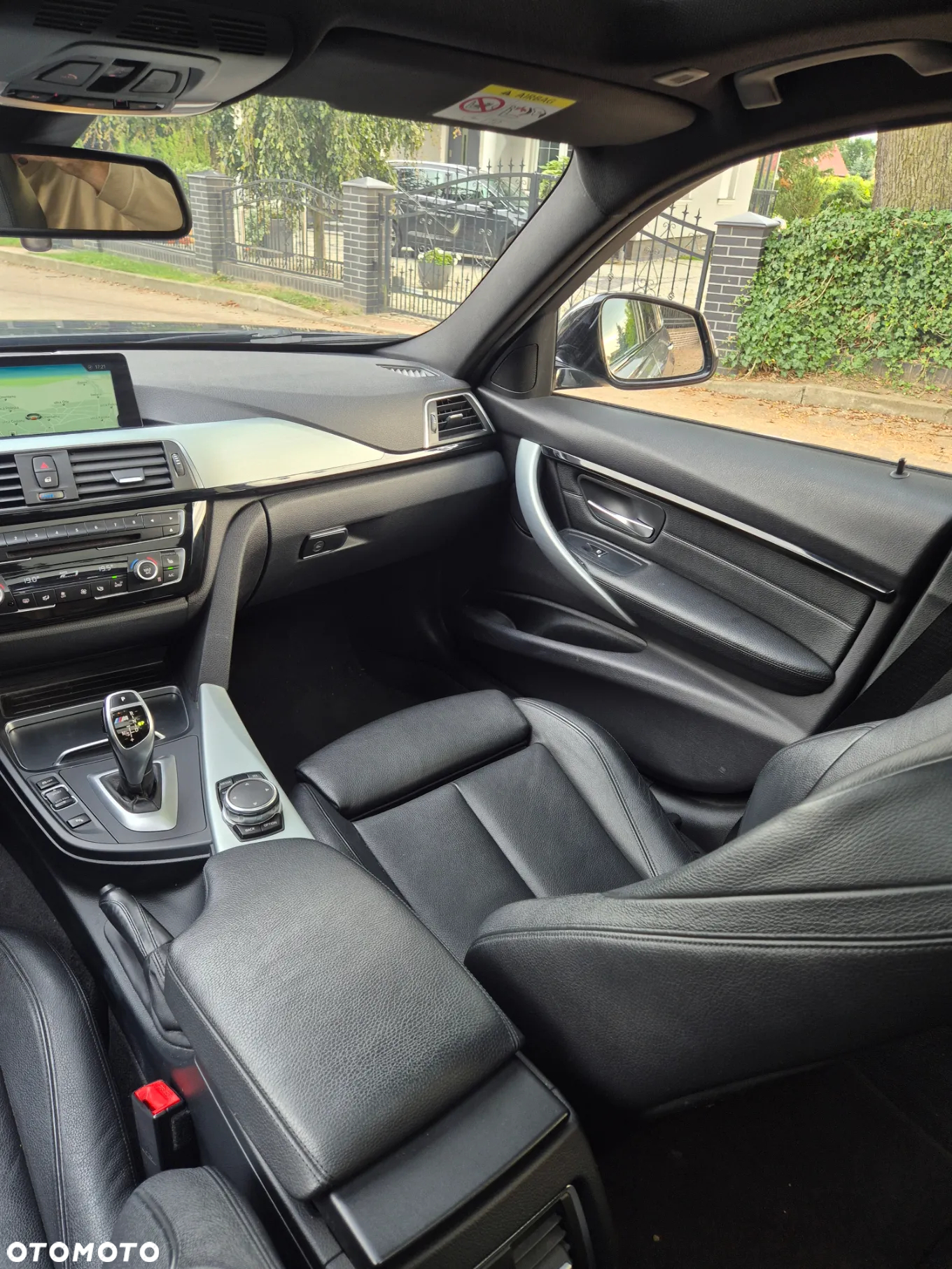 BMW Seria 3 320d Touring Edition M Sport Shadow - 15