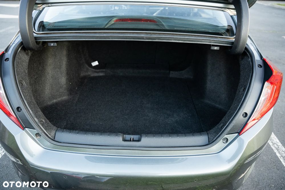 Honda Civic 1.5 i-VTEC Turbo CVT Executive - 18