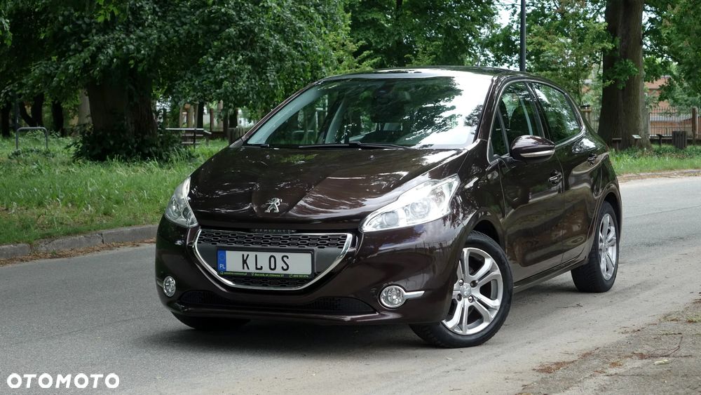 Peugeot 208 120 VTI Allure - 26
