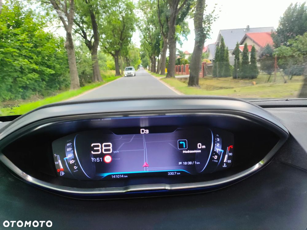 Peugeot 3008 1.6 BlueHDi Allure S&S EAT6 - 25